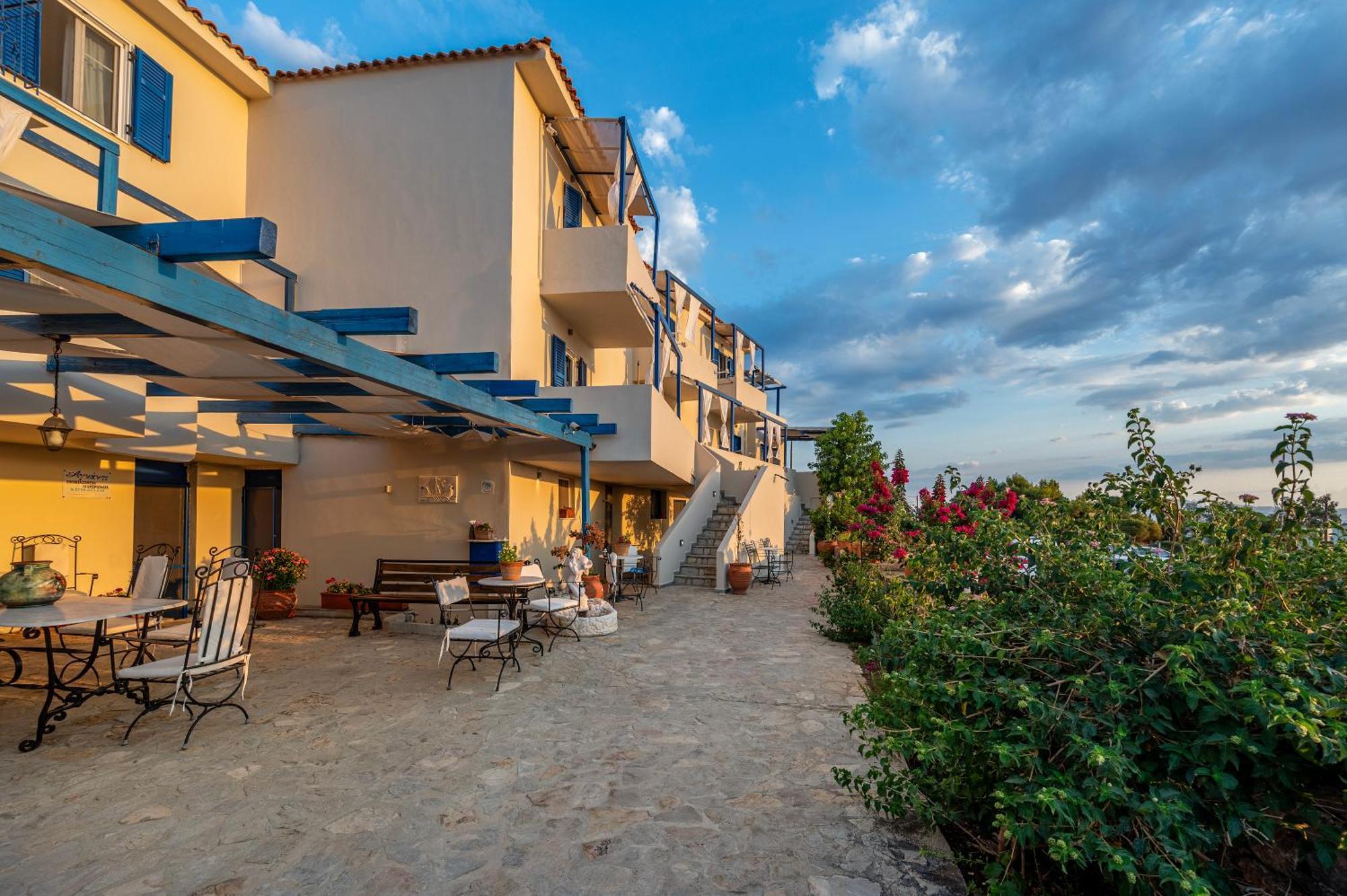 Agnadi Blue Apartments Diakofti Ngoại thất bức ảnh