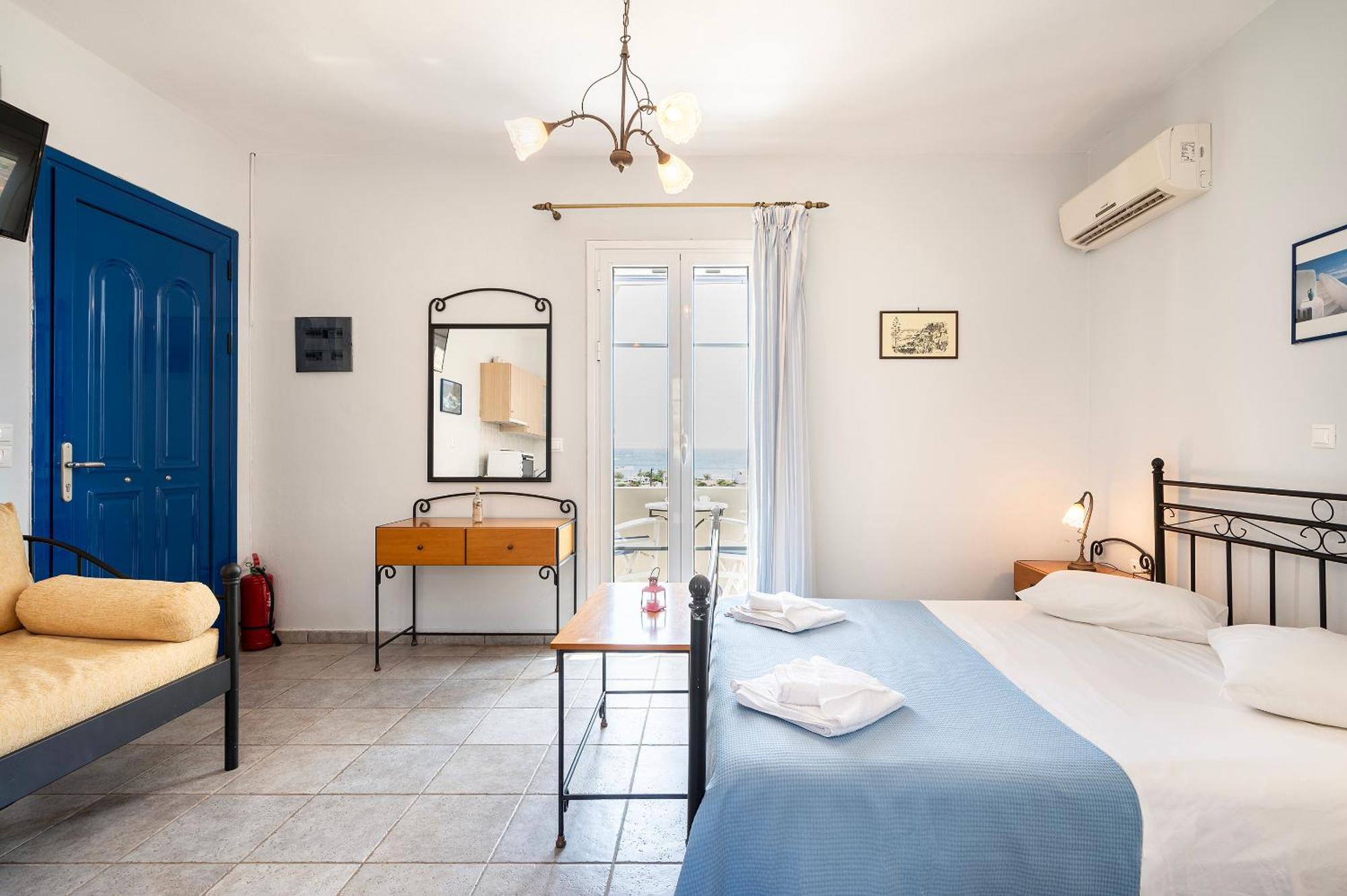 Agnadi Blue Apartments Diakofti Ngoại thất bức ảnh
