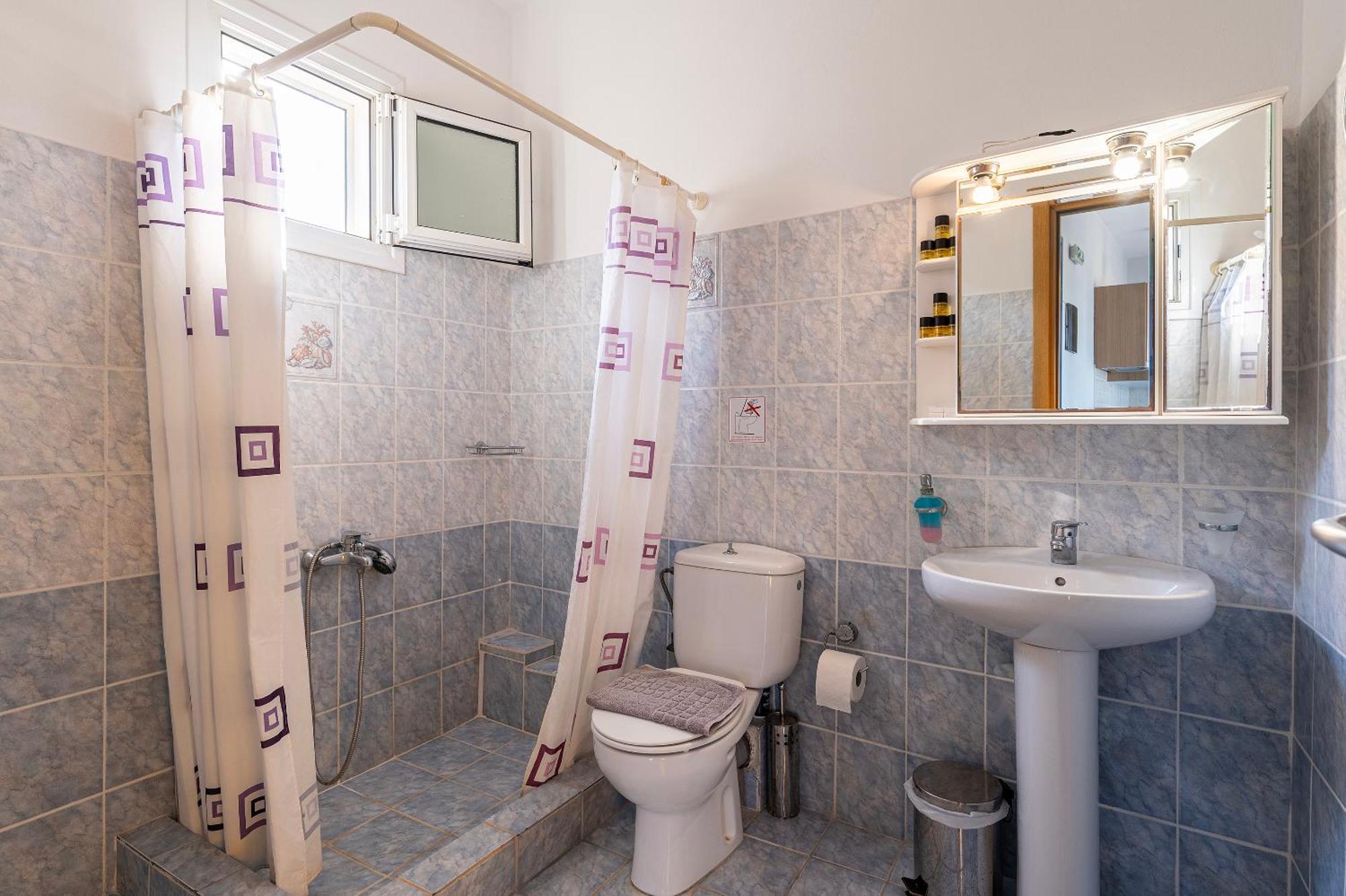 Agnadi Blue Apartments Diakofti Ngoại thất bức ảnh